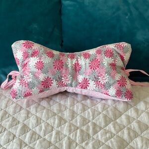 🔥 NWT Handmade Neck Pillow For Travel Lounge Support